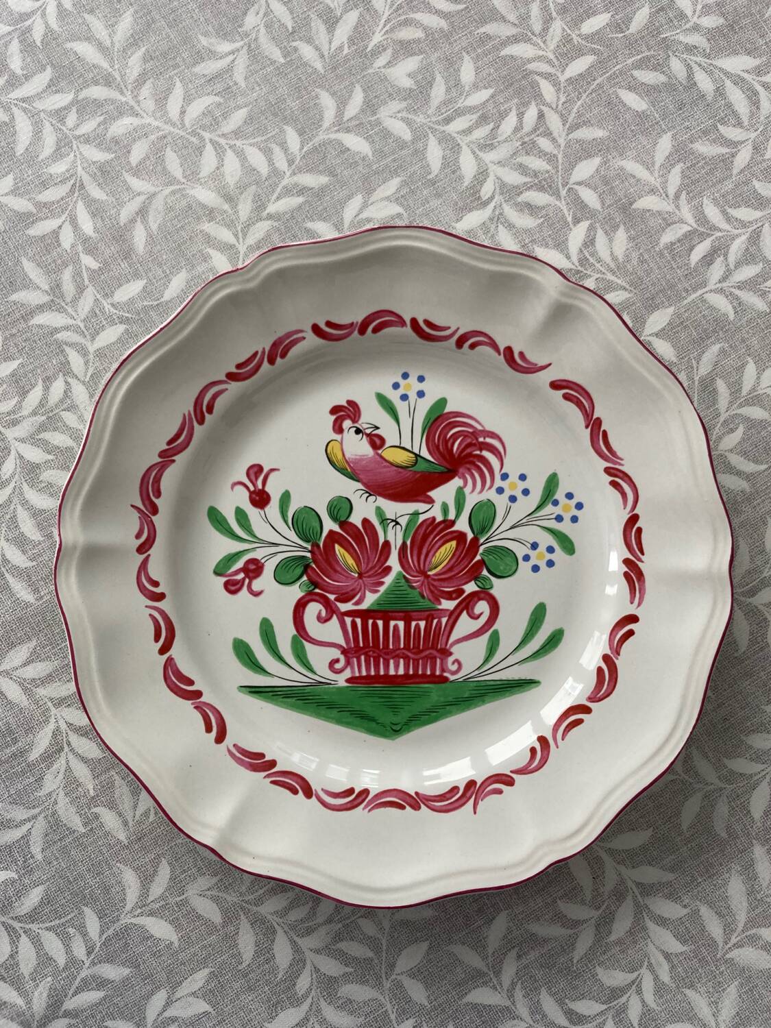 Rooster plate and St Clément basket