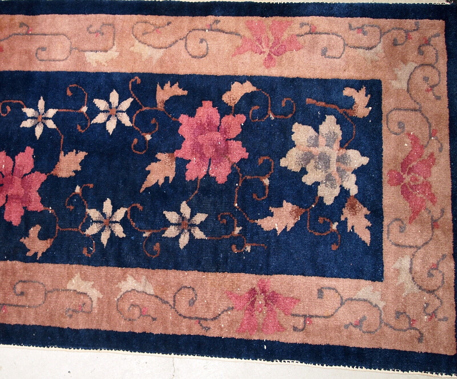 Chinese rug done hand 61x124cm