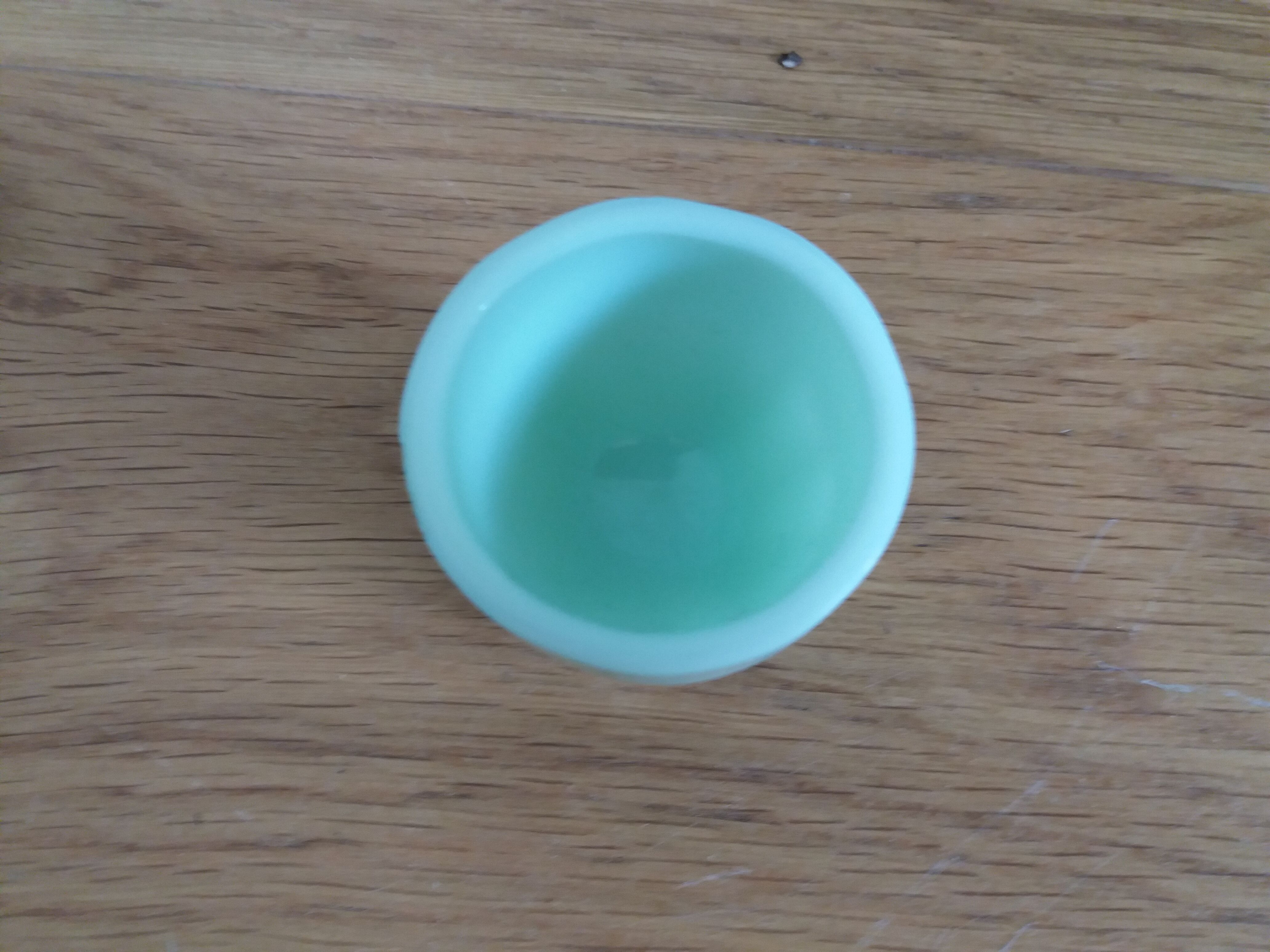 Coquetier opaline vert pâle art déco