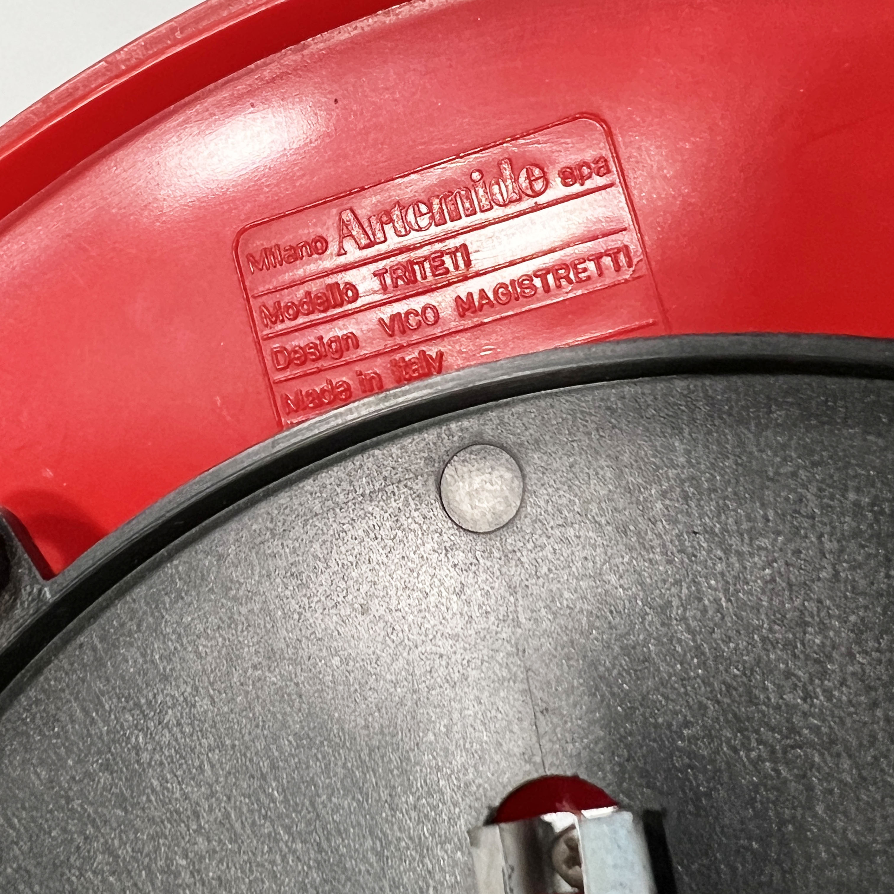 Red Triteti wall lamp by Vico Magistretti for Artemide, 1960