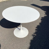 Knoll dining table