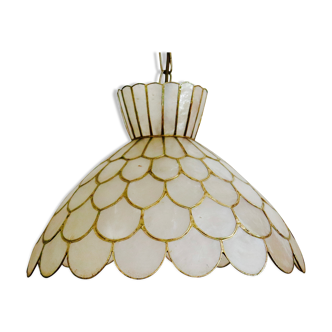 Mother-of-pearl lamp