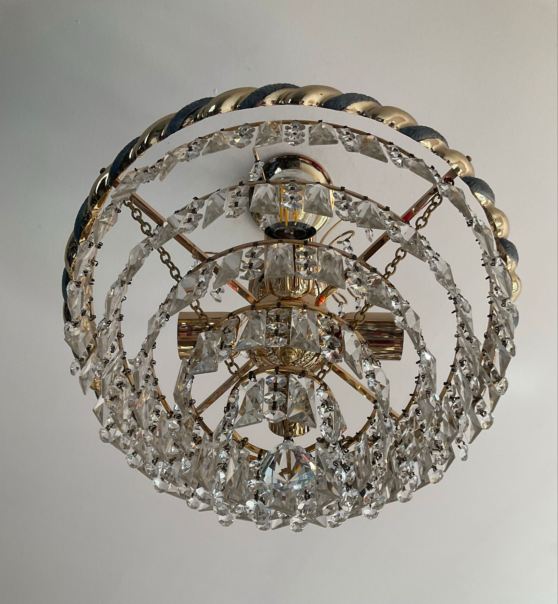 Lustre cascade de pampilles cristal et laiton