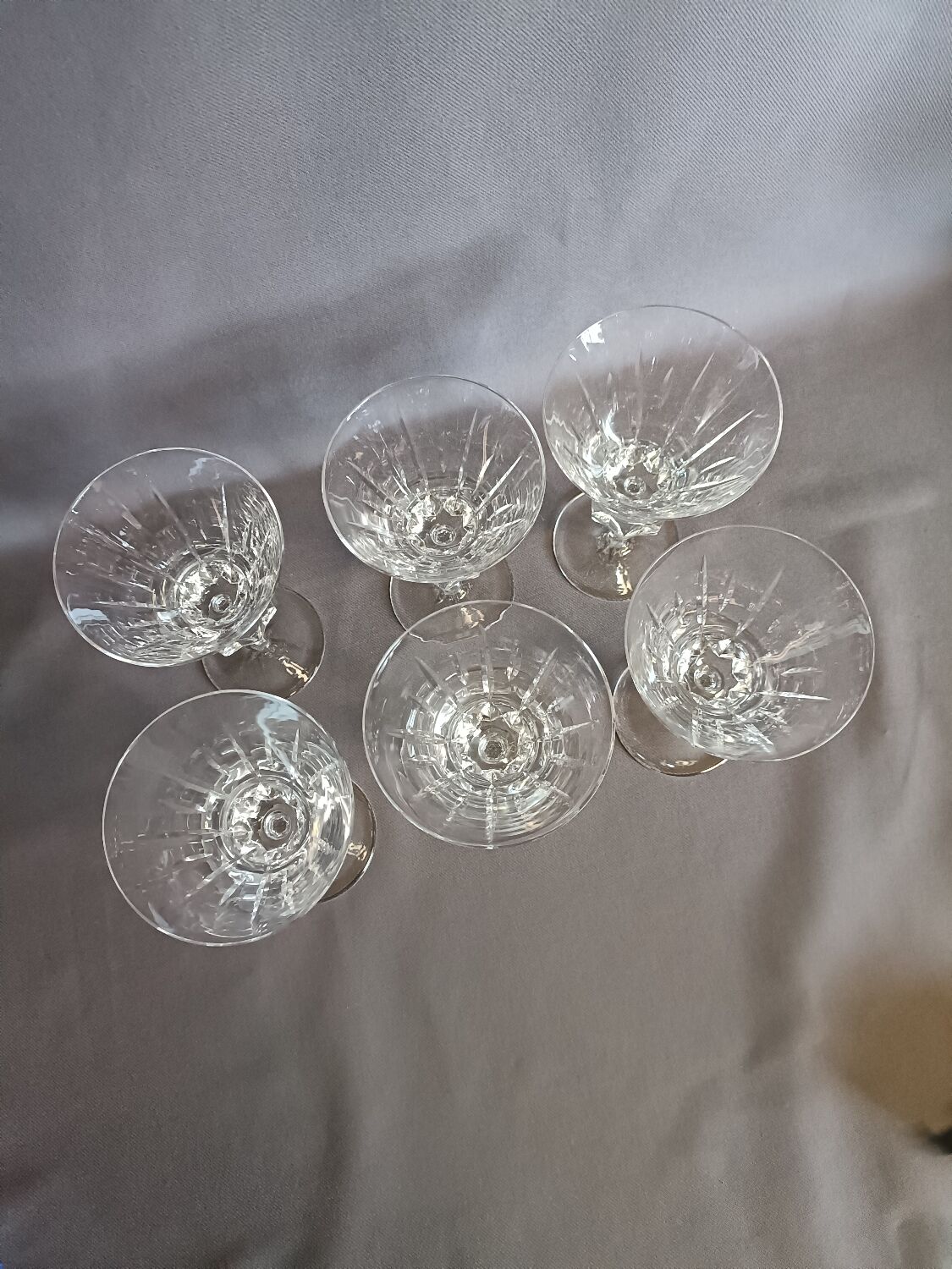 Série de 6 verres à vin rouge en cristal de Bayel forme tulipe