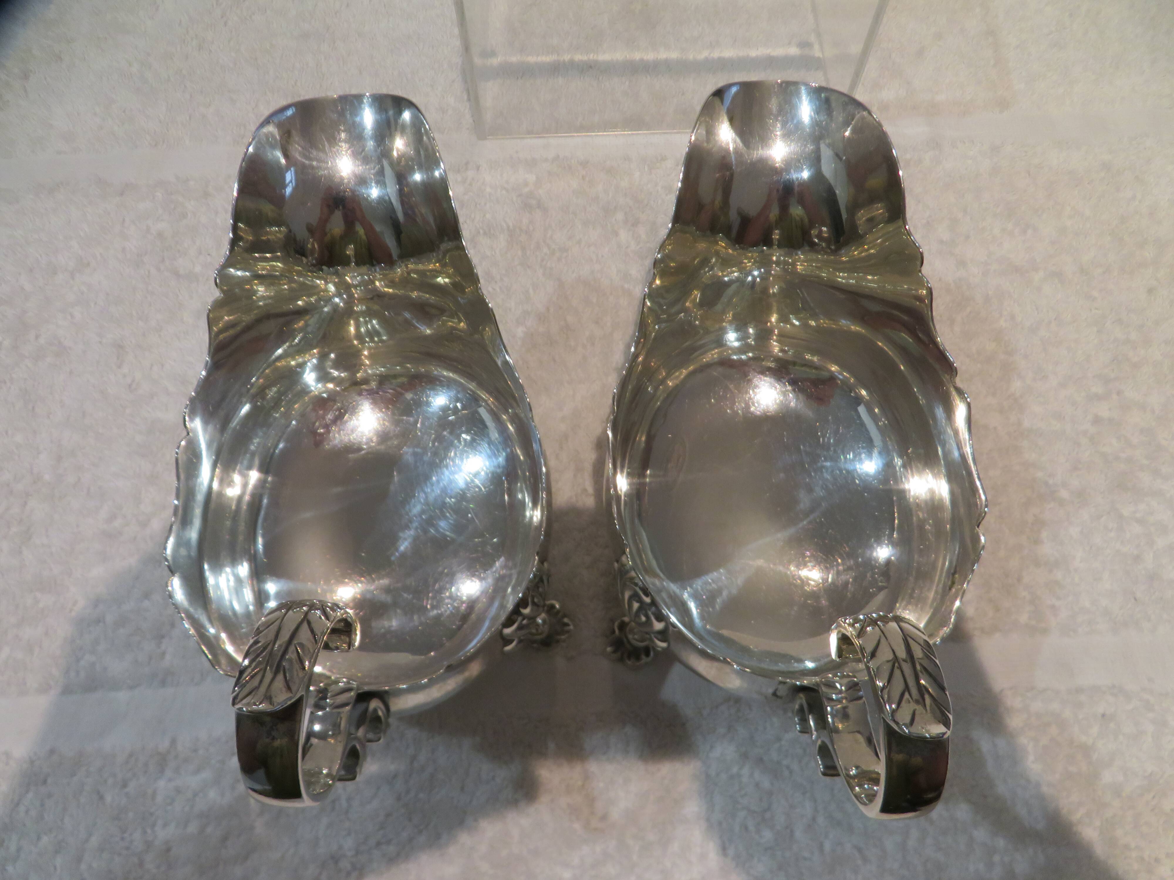 Pair of 925 silver sauce boats Martin Hall Sheffield 1910 engraved Star Harp