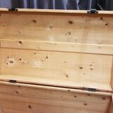 Old curved travel trunk, in pine, stripped 98x60x65