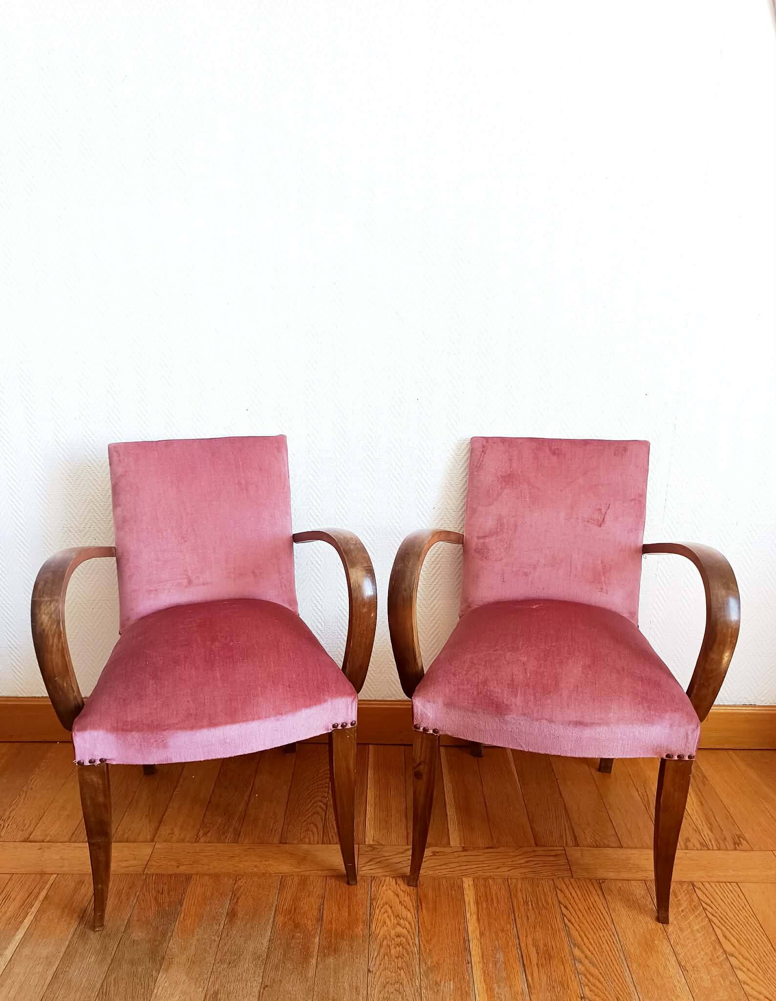 Paire de fauteuils moustache velours rose art déco