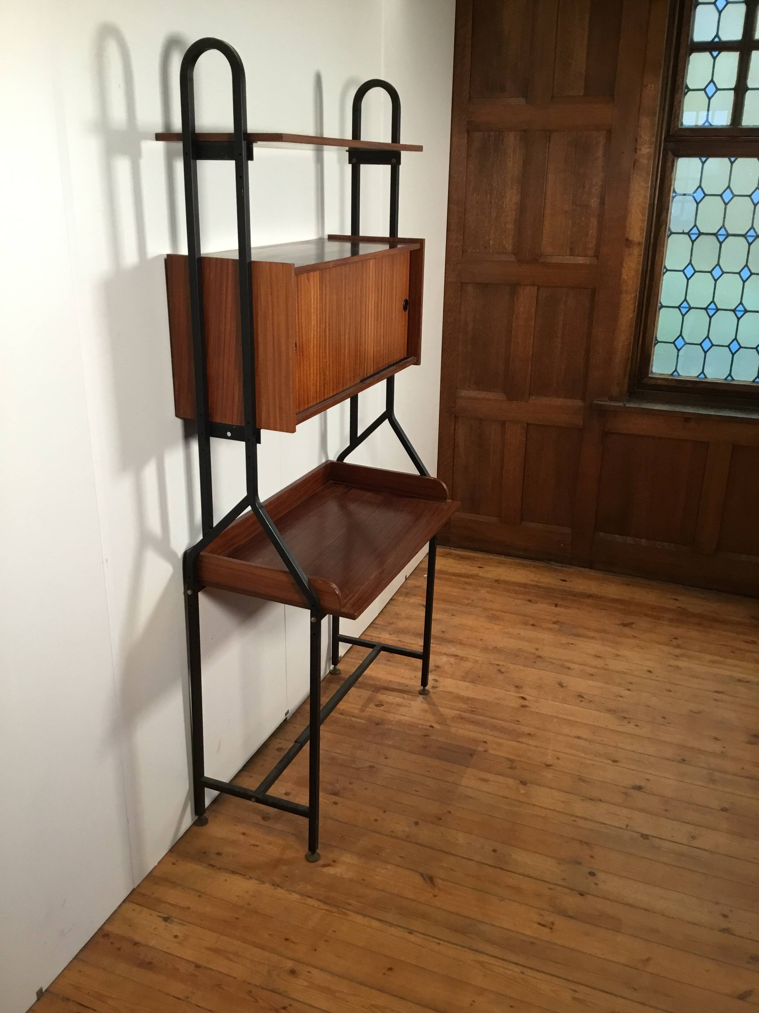 Secrétaire vintage avec rangement fermé et étagère