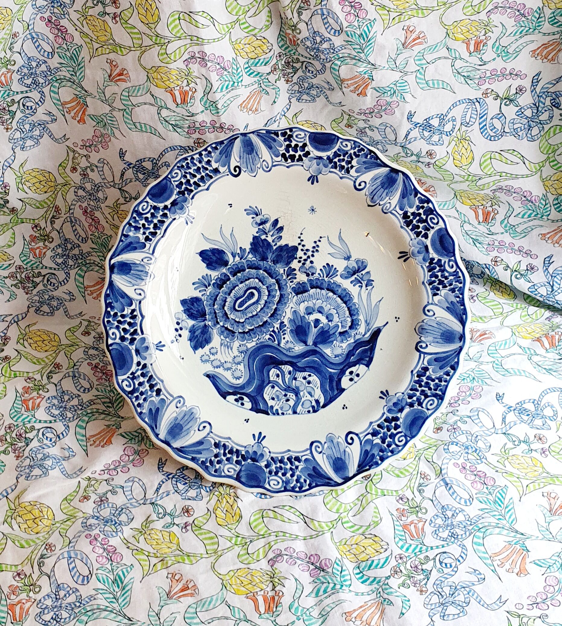 Large hand-painted Royal Delft Blue Holland dish