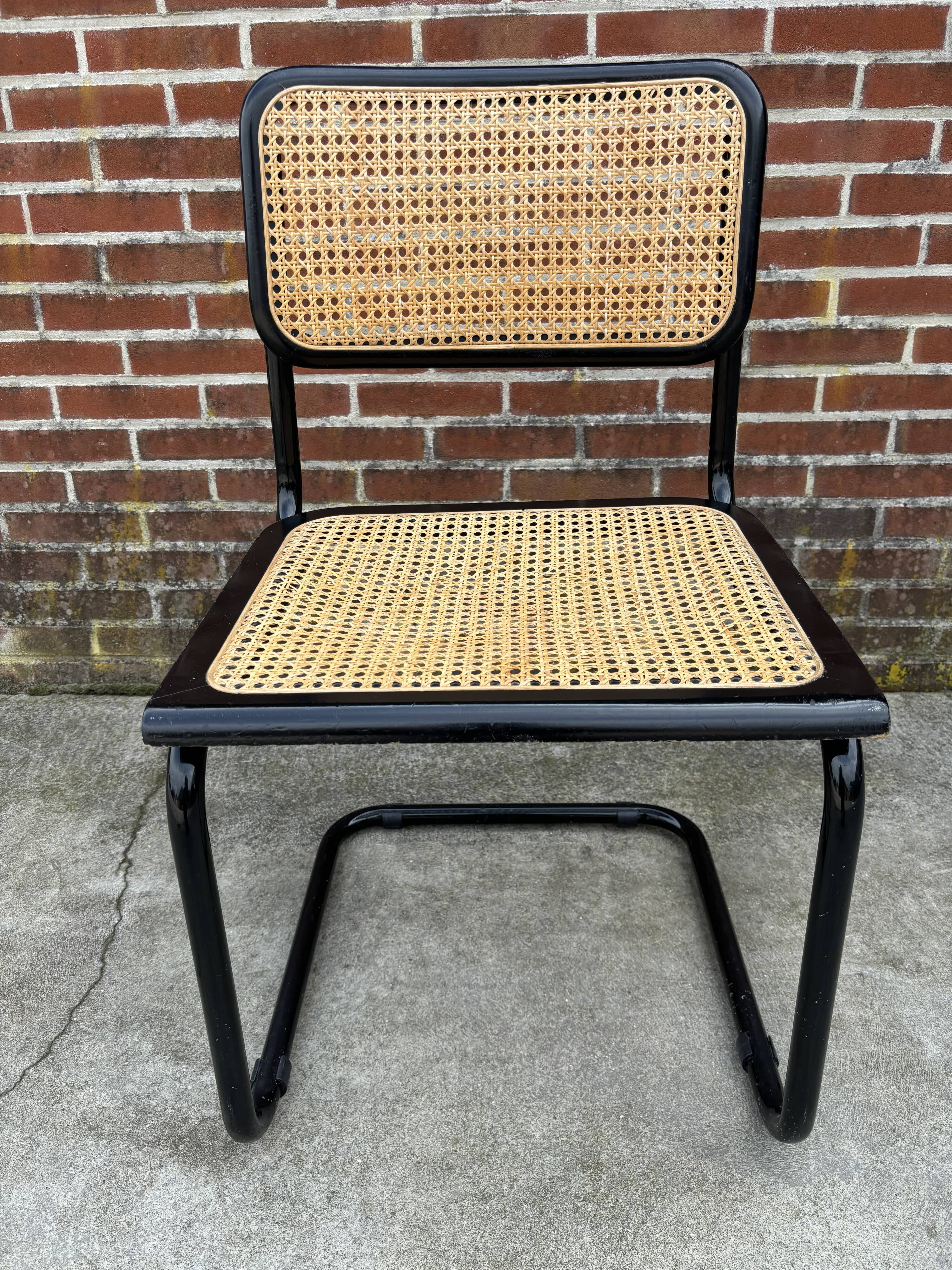 Vintage Cesca design chair b32 black model