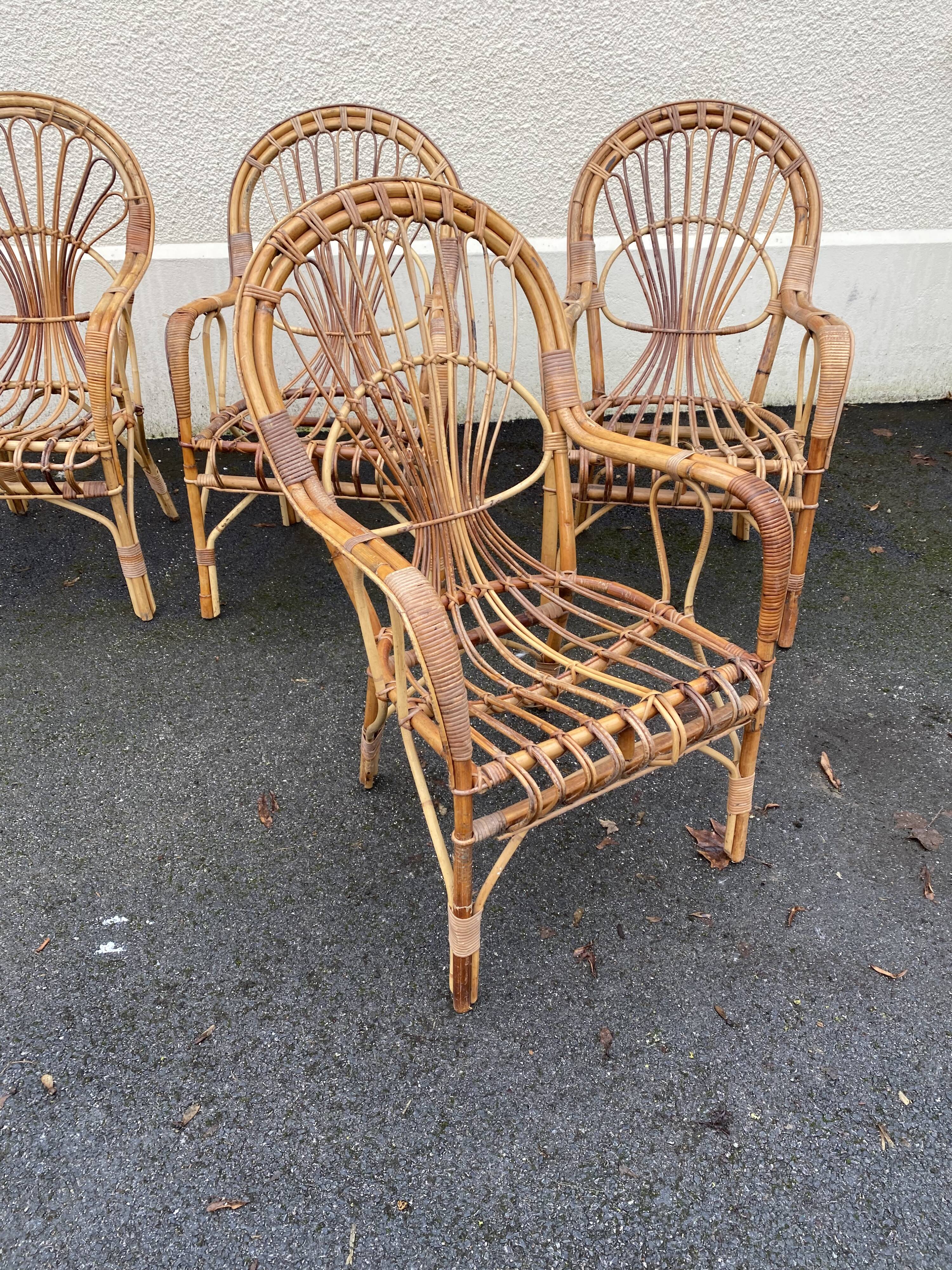 Set of wicker armchairs