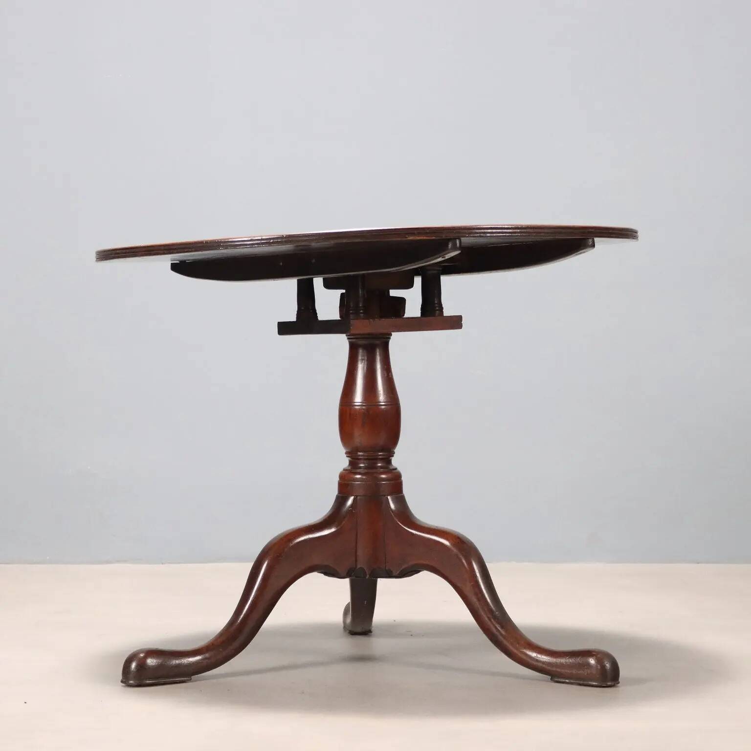 Petite table ancienne en noyer à plateau rond, Royaume-Uni, XIXe siècle