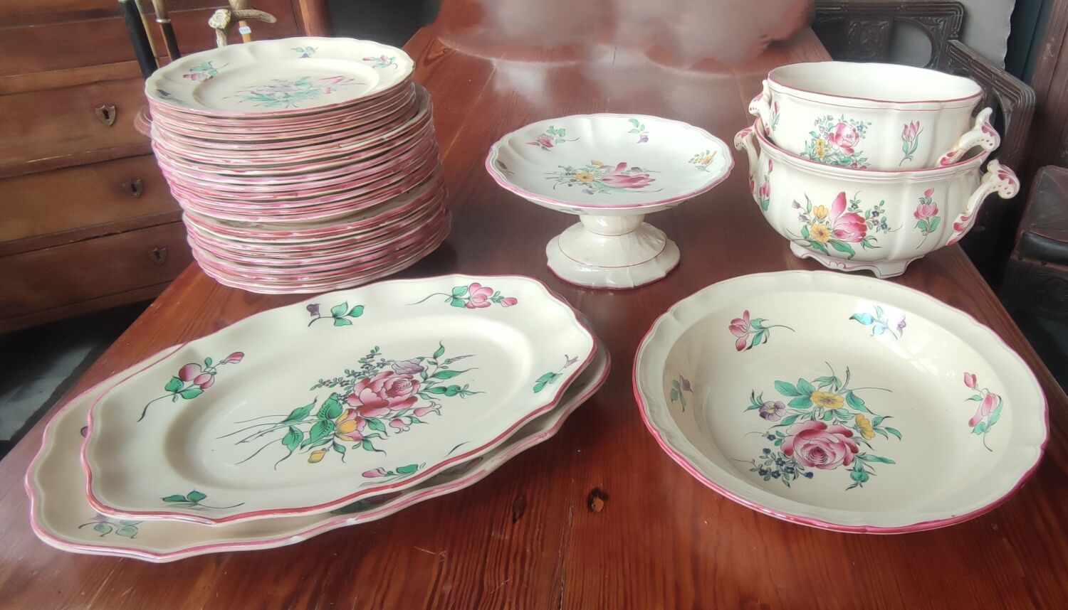 Old service dishes Lunéville floral decoration 29 pieces