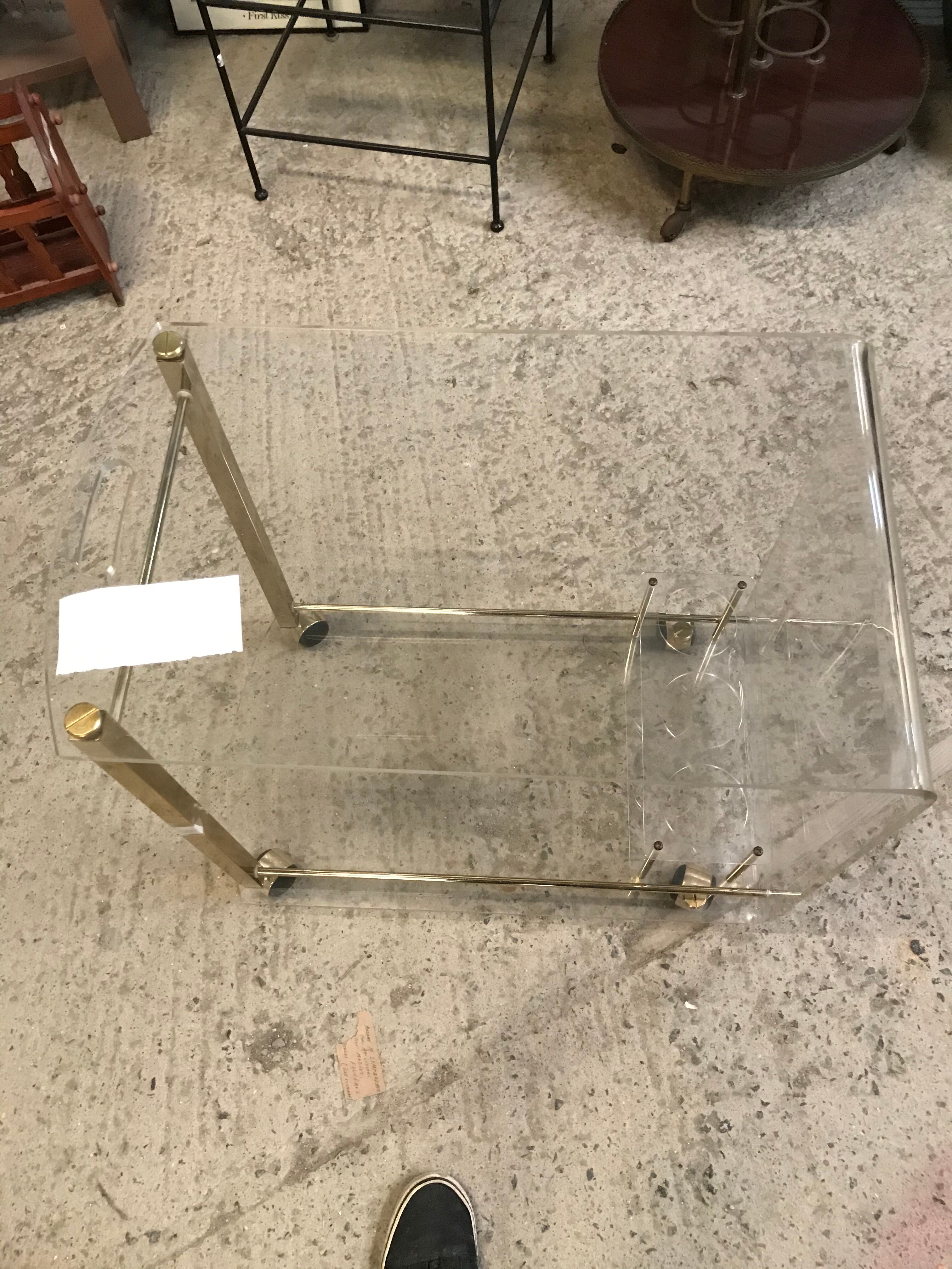 Meuble plexiglas