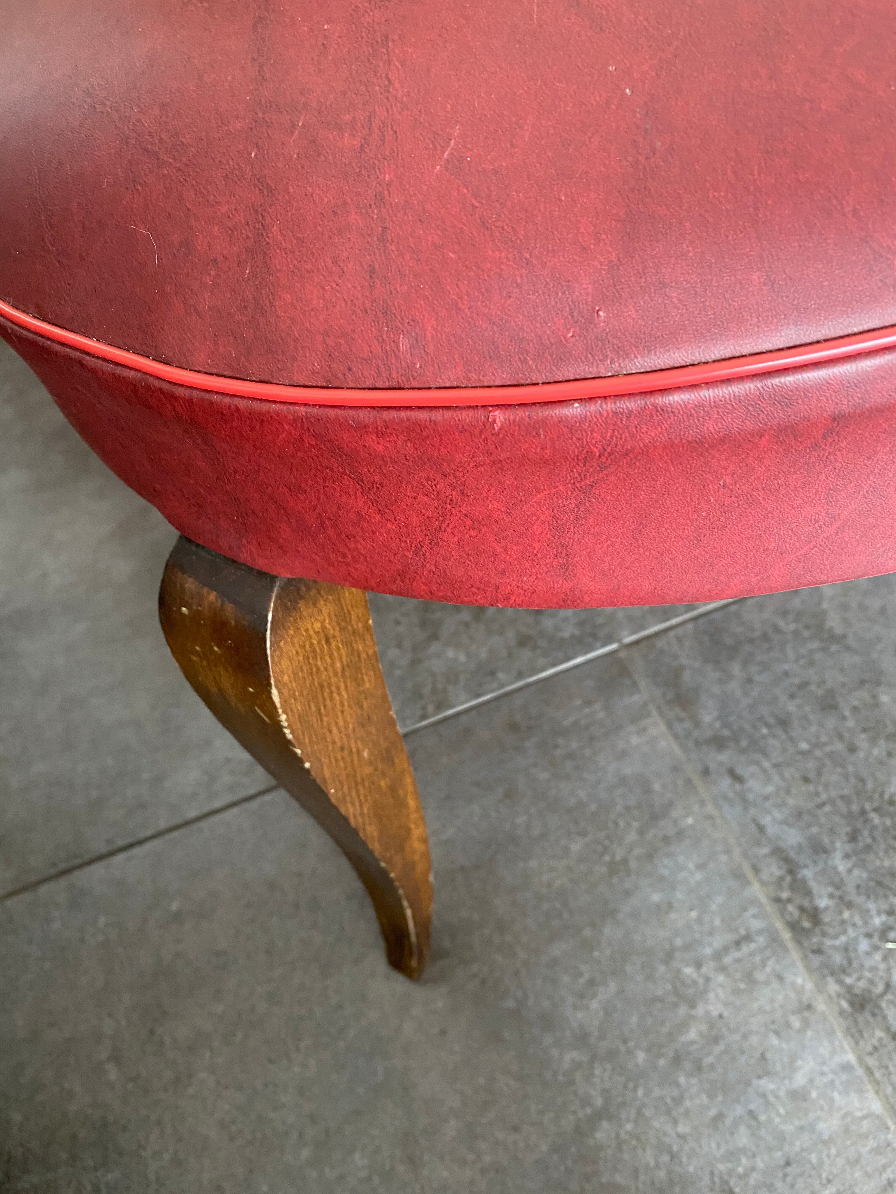 Lot 2 red toad armchair Bordeaux