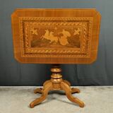 Living room table in cherry and walnut, Restoration style – late 19th century