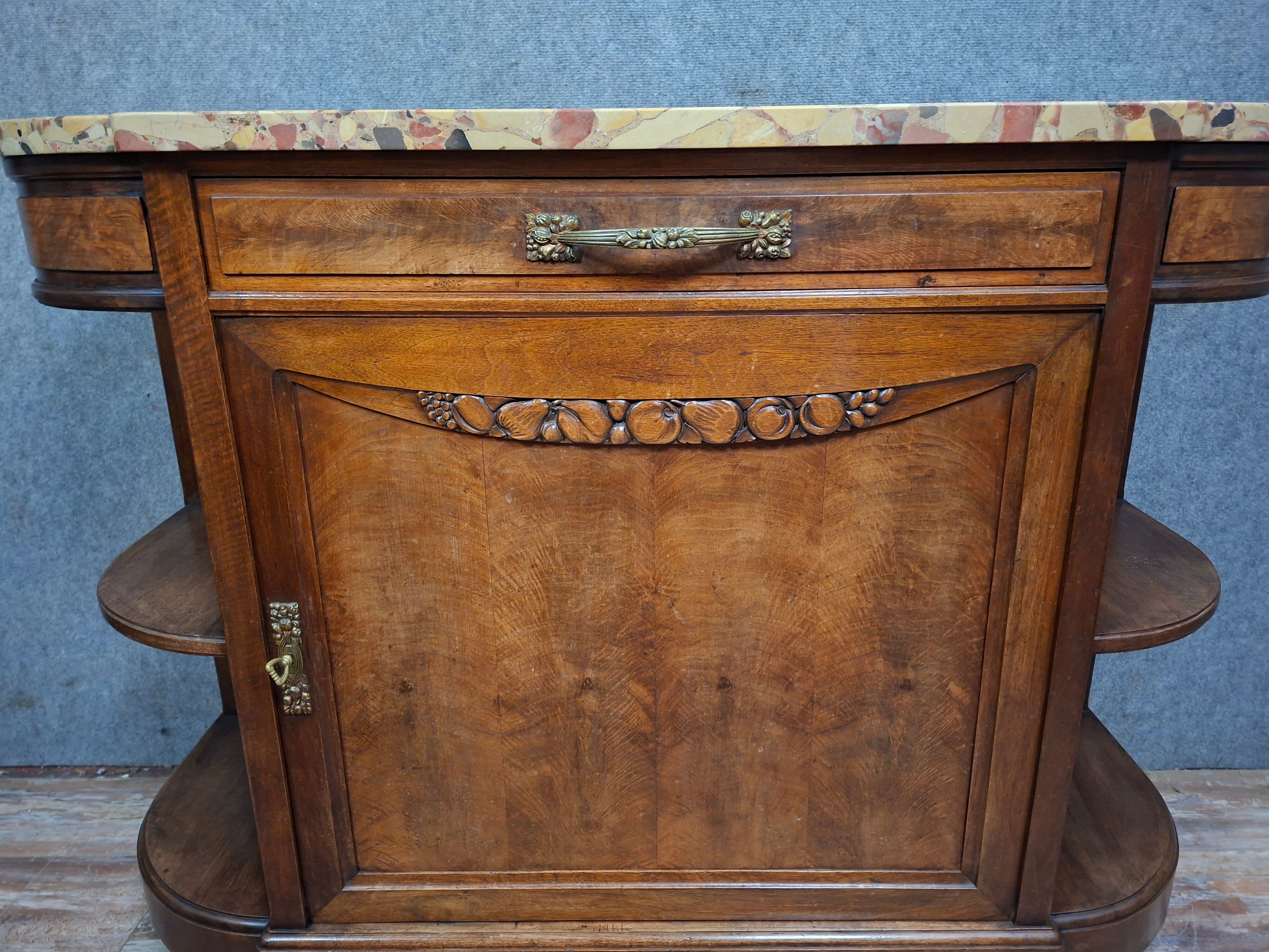 Buffet Art Déco en noyer et marbre brèche – Vers 1930