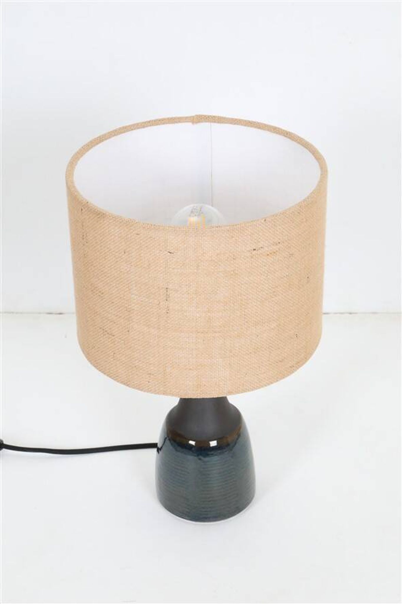 Søholm "1040" table lamp with jute lampshade / ceramic / mid-century / Danish modern design / 1960s / 1970s / Cloos & Co.