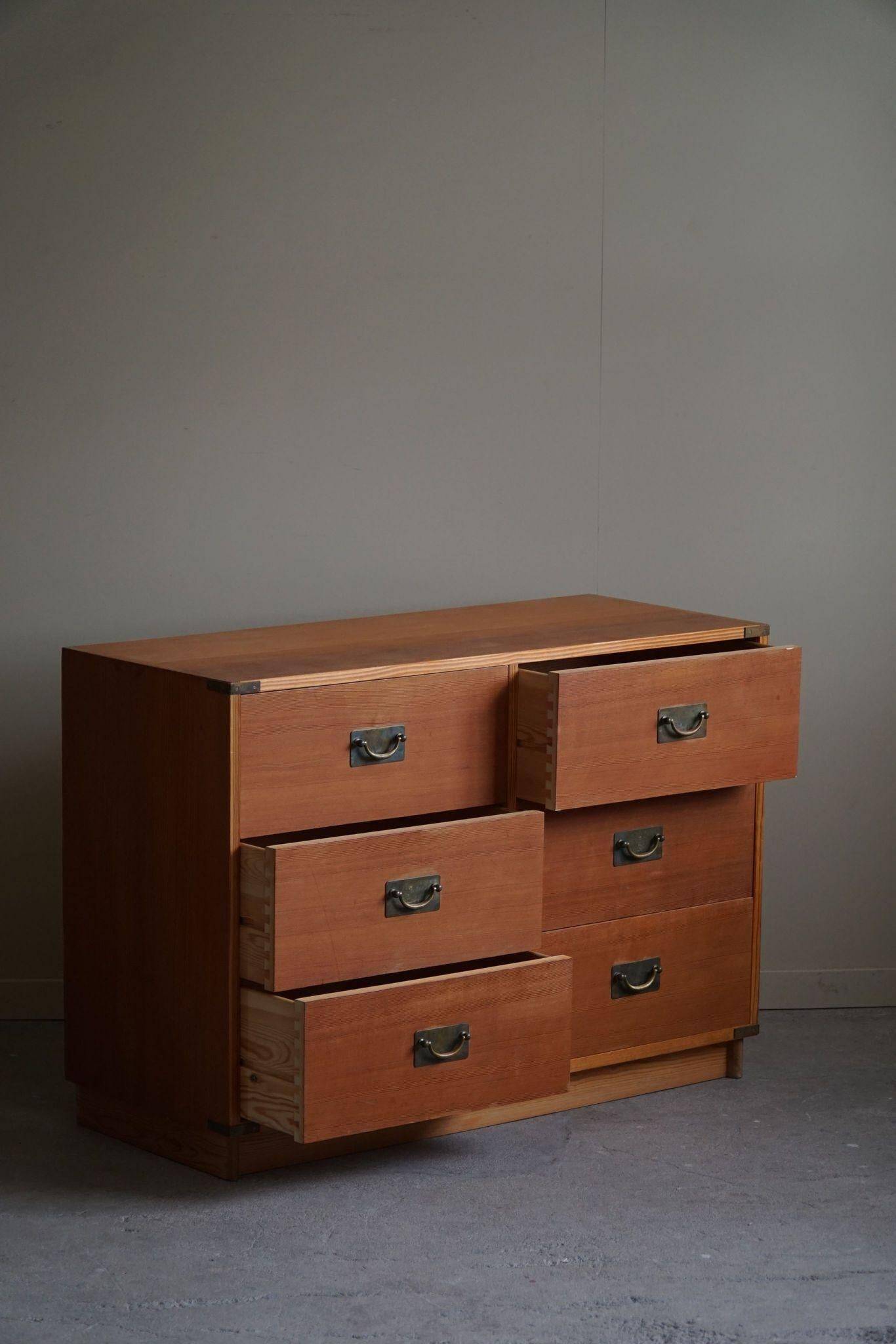 Mid-century modern Danish, a classic Oregon pine chest of drawers, 1950s.