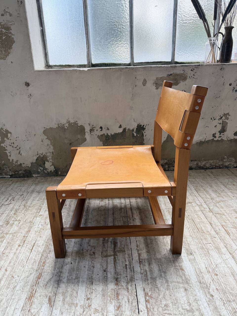 Elm and leather armchair Maison Regain