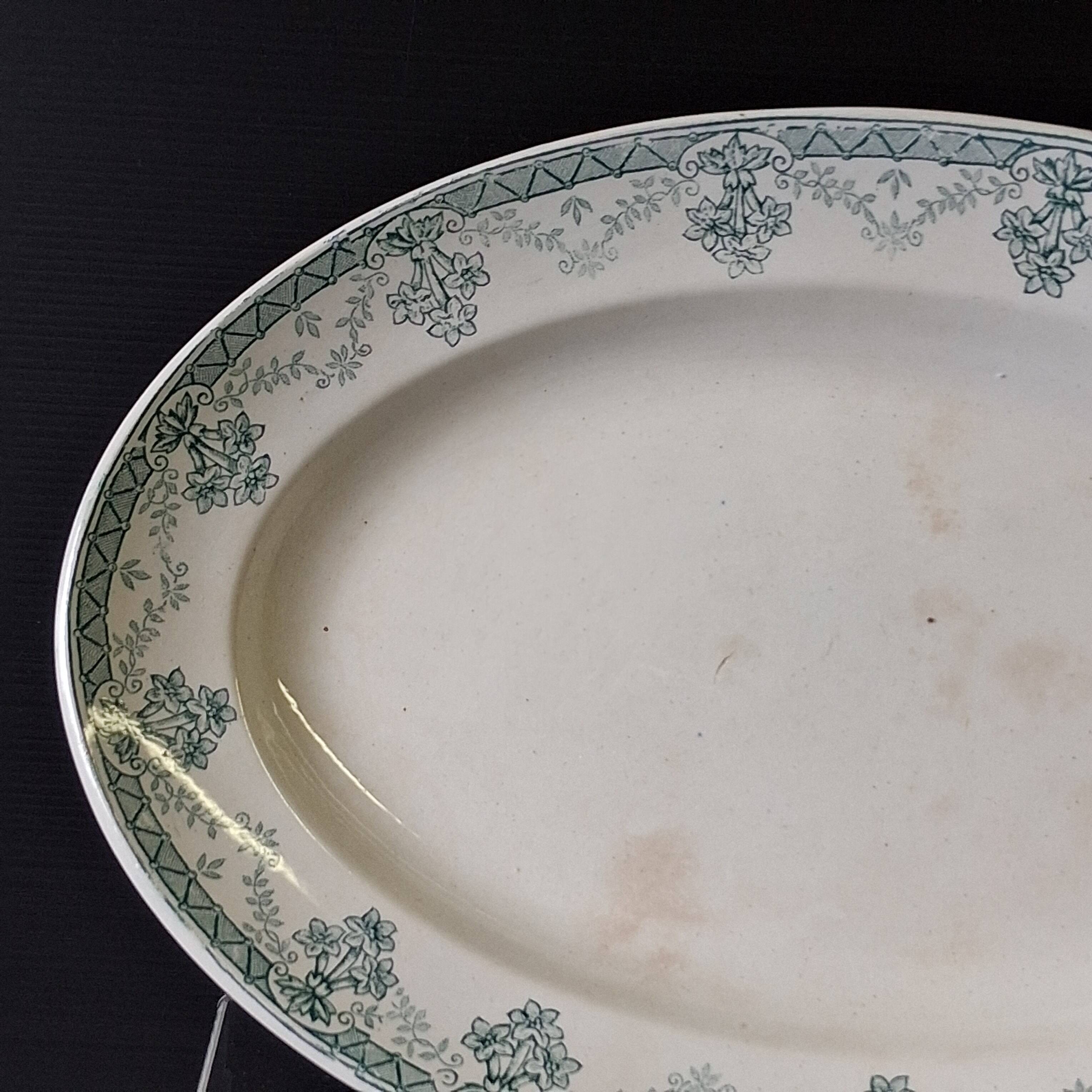 Old ironstone plate from St Amand, model "Cahors", in good condition.