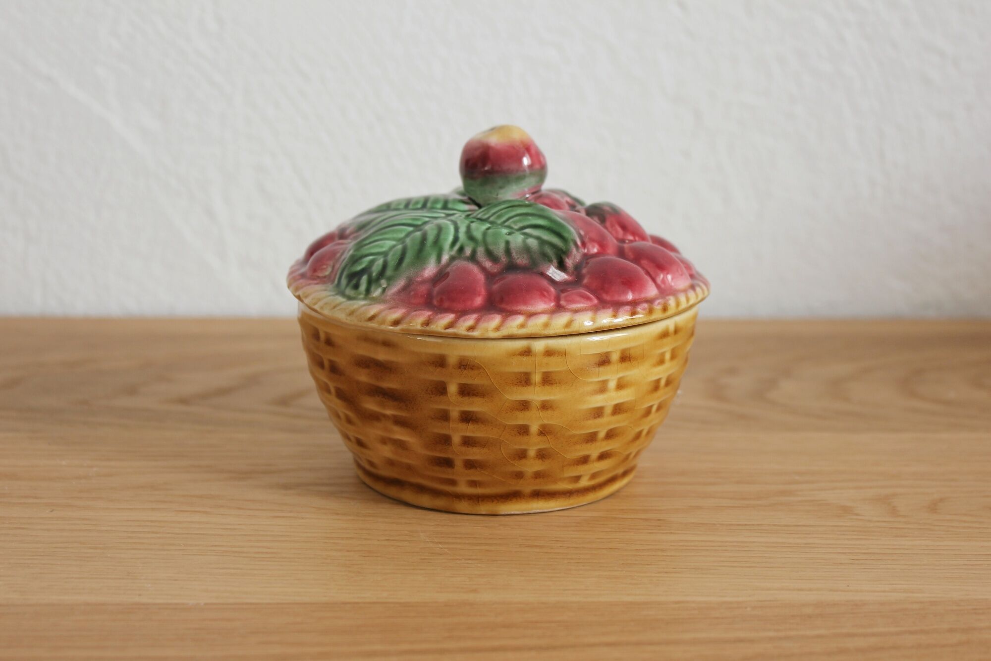 Sugar jar candy in slurry fruits Sarreguemines