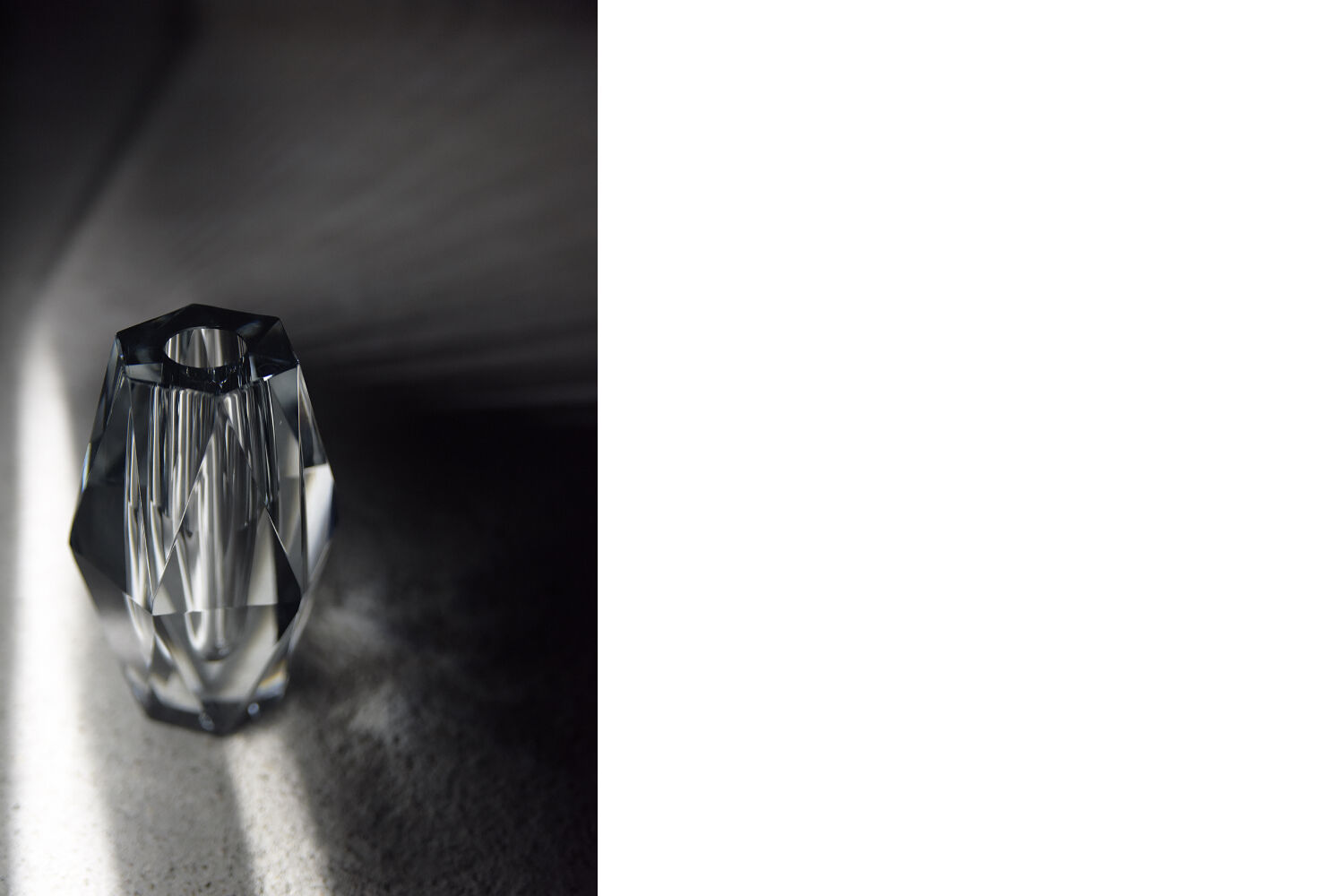 Mid-century glass vase by Asta Strömberg for Strömbergshyttan, 1960s