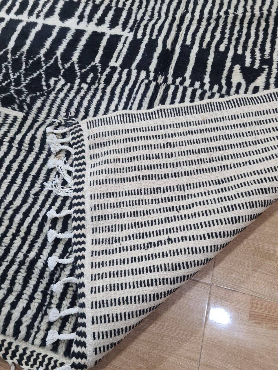 Handmade Berber wool rug 300X200 cm