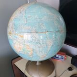 World map globe illumina 60s