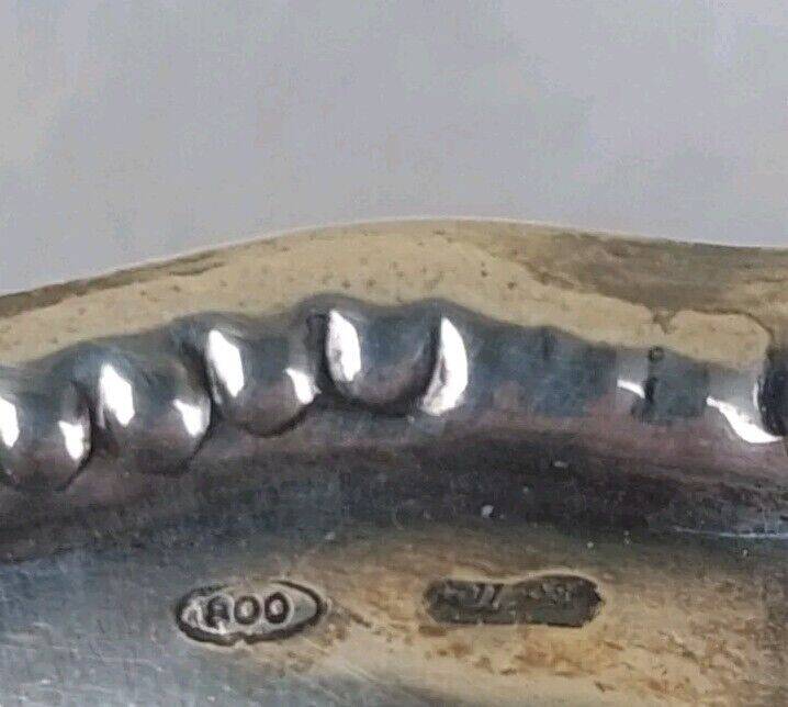 Italian Centrotavola in chiseled 800 silver hallmarked in very good condition