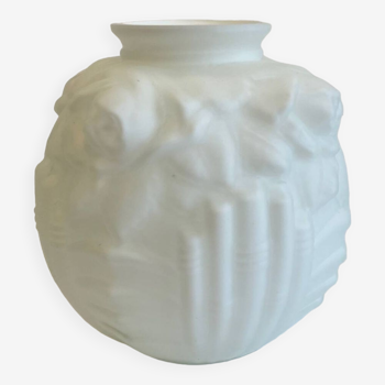 Vase boule pâte de verre blanche art deco