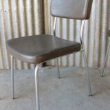 3 chaises simili cuir vert bronze et stucture chromée