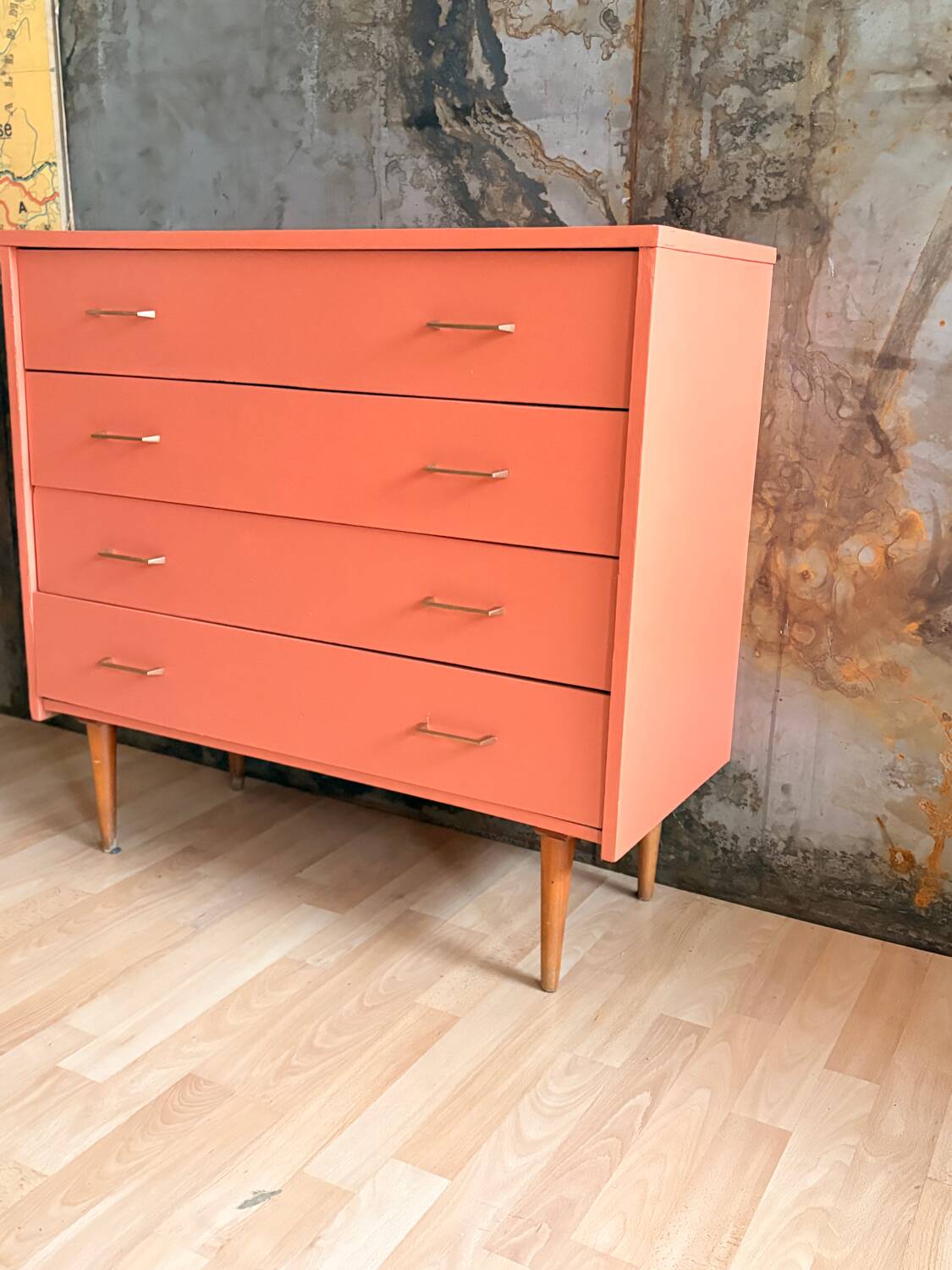 Vintage terracotta commode