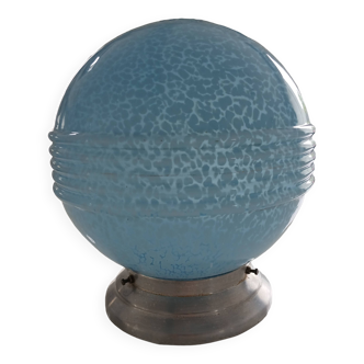 Globe suspension