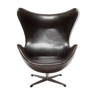 Fauteuil Egg par Arne Jacobsen