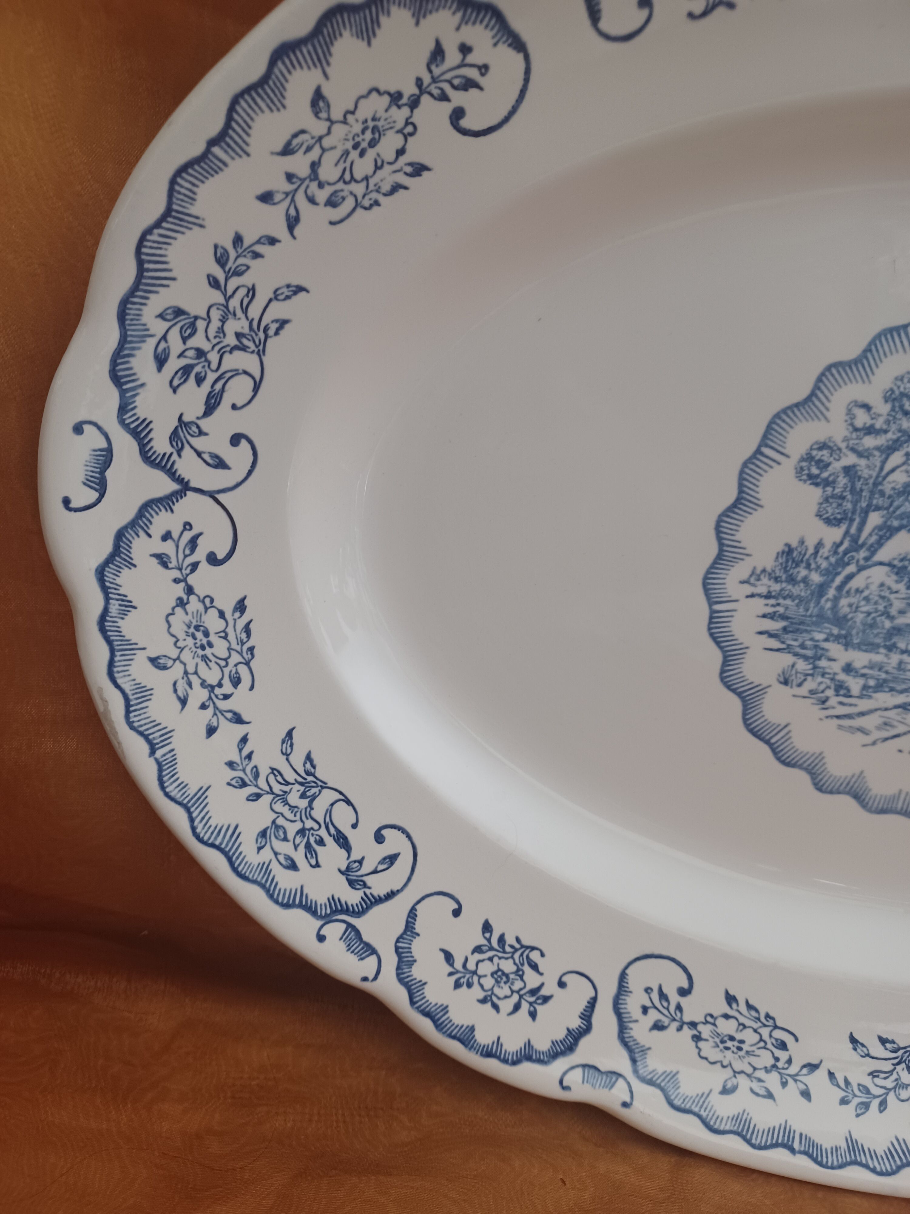 Digoin Sarreguemines oval dish.