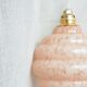 Suspension baladeuse verre de Clichy rose vintage