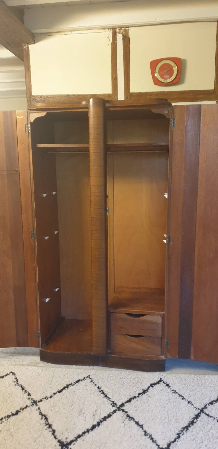 Shrager English Wardrobe