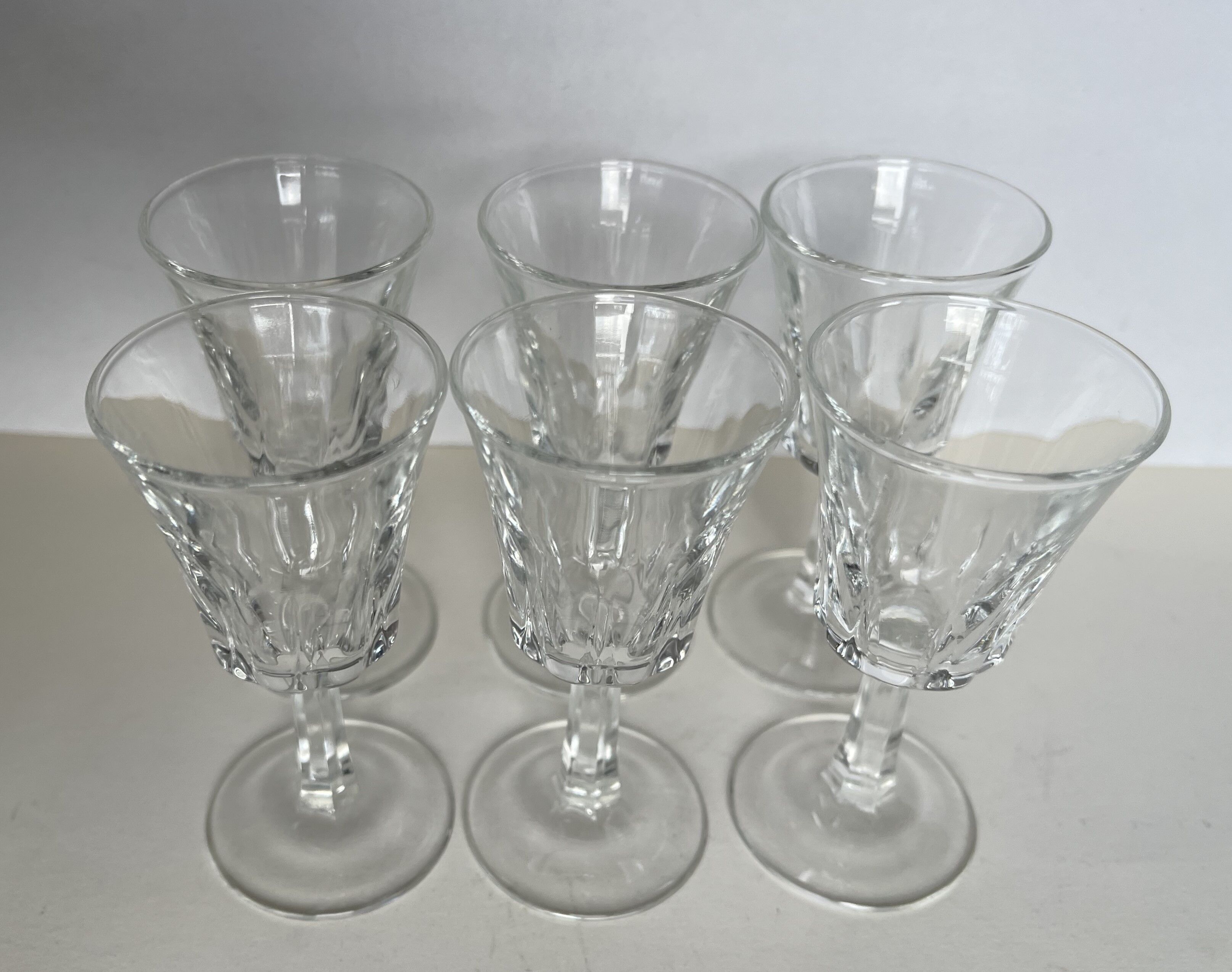 6 verres à liqueur