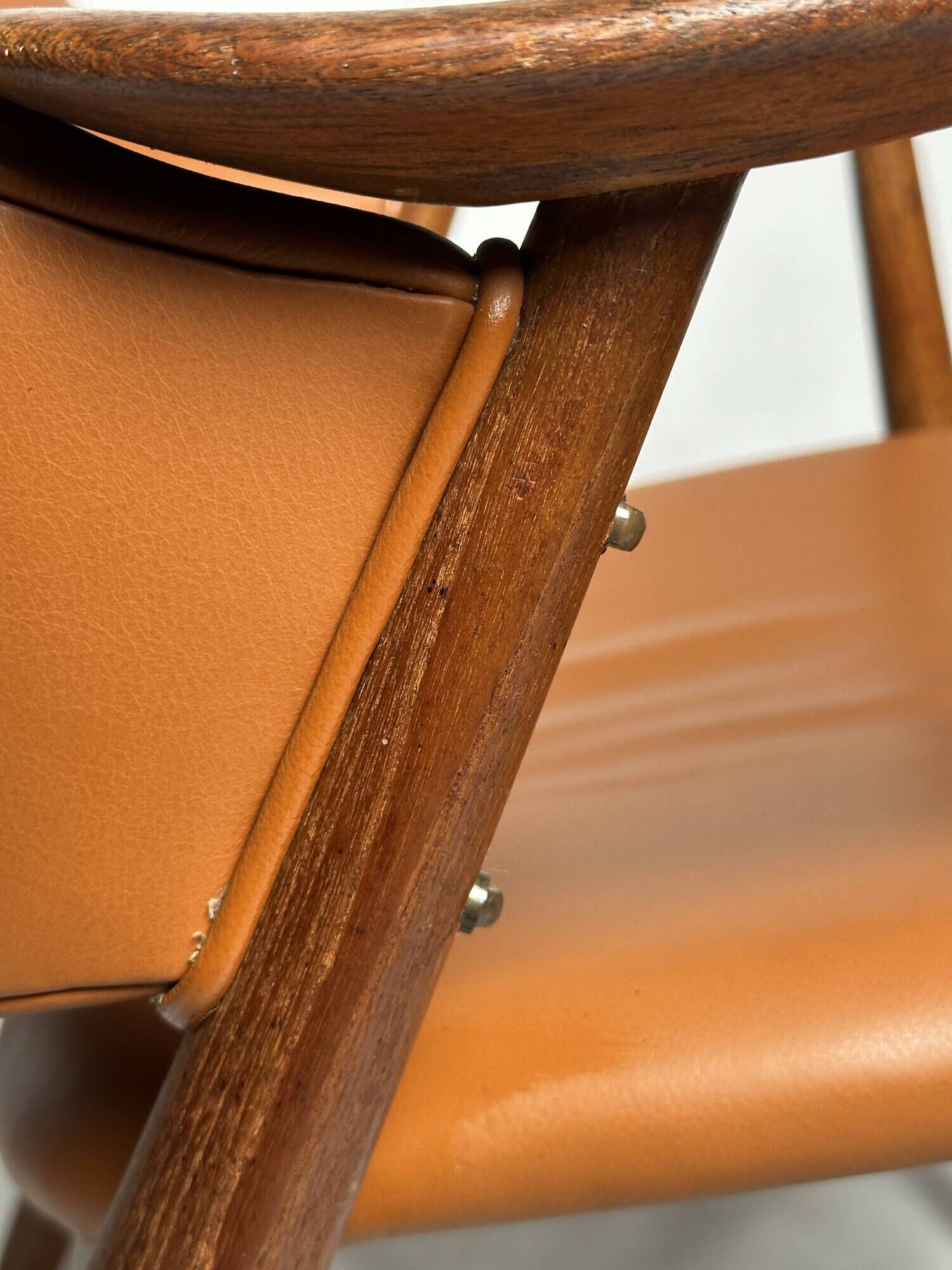 ROSANDER OFFICE CHAIR NO. 43 – PROJ. ERIK KIRKEGAARD ​​​​FOR HØNG STOLEFABRIK – DENMARK – YEAR