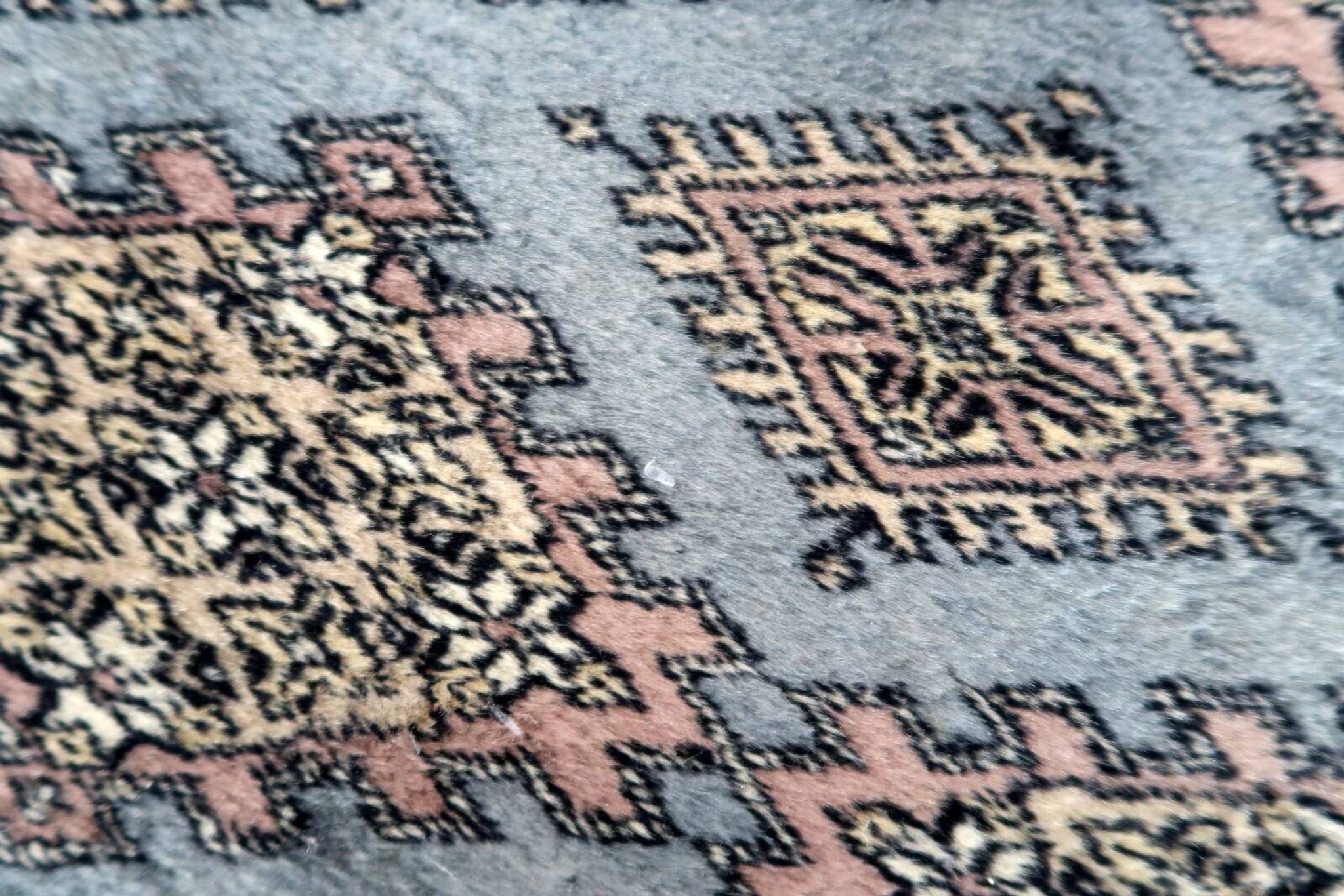 Tapis coureur vintage ouzbek Bukhara fait main en laine – 75 x 244 cm