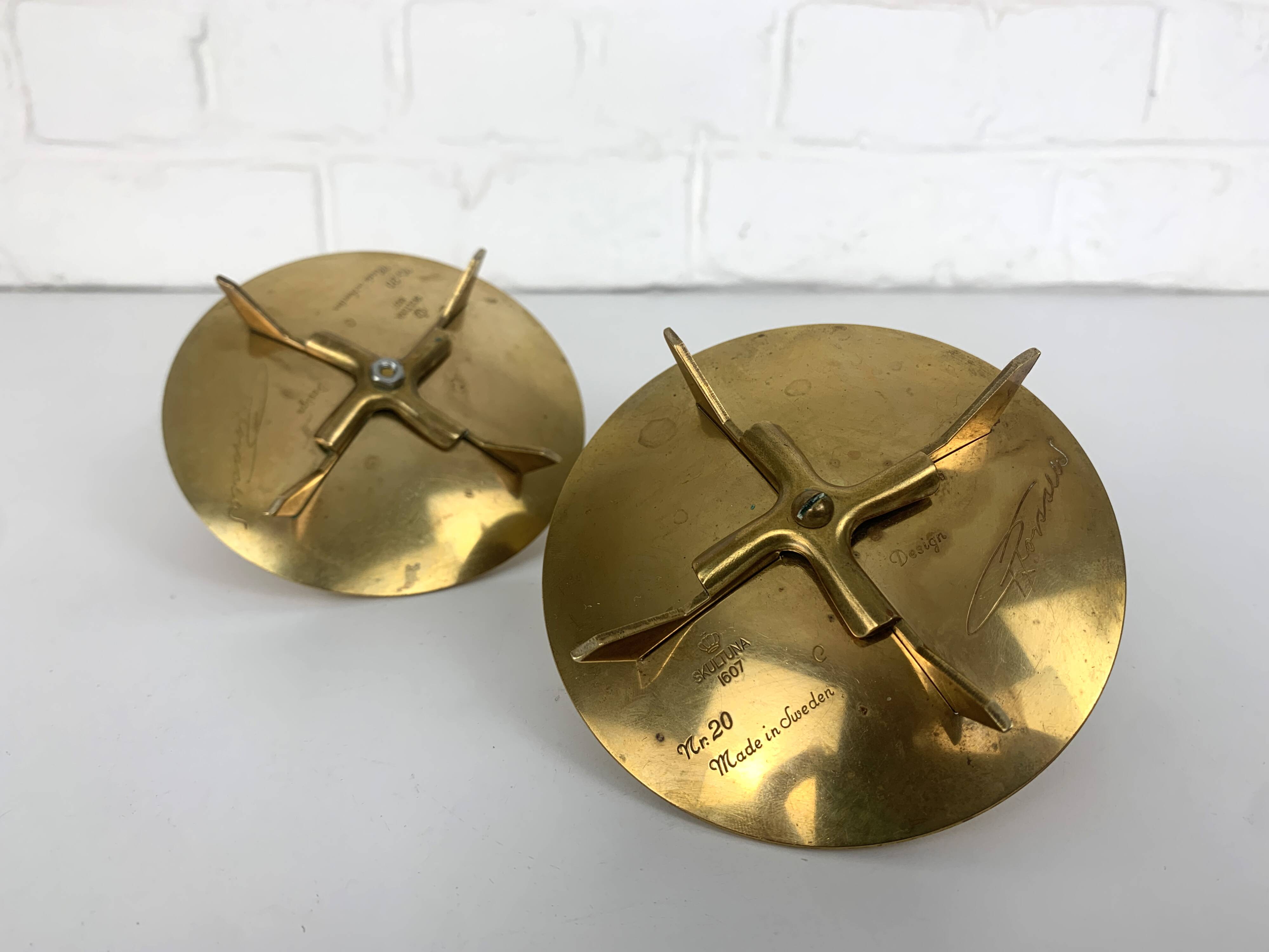 Pair of candlesticks Nr.20 in brass, Pierre Forssell for Skultuna, 1960