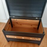 Coffre de rangement en bois
