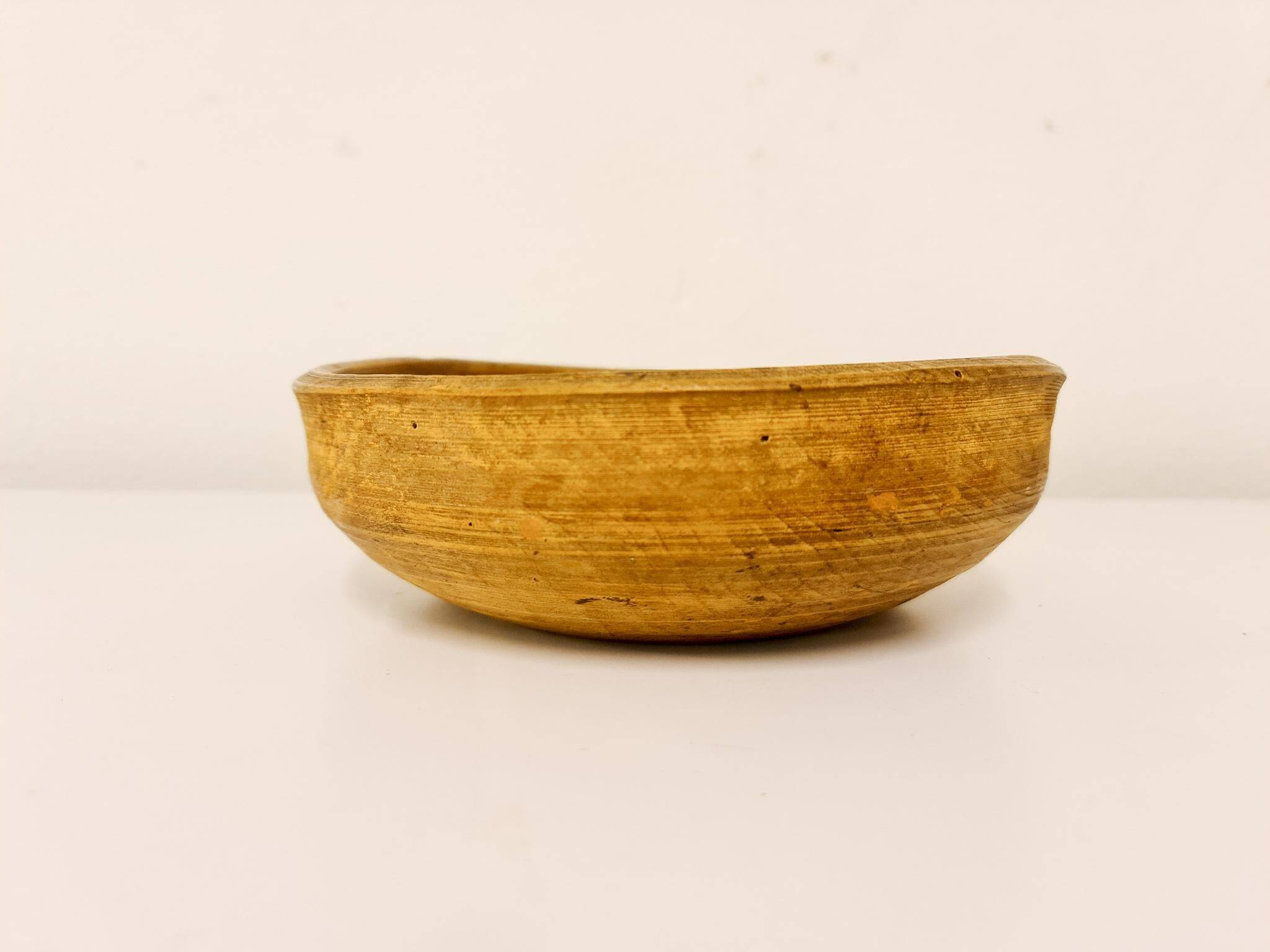 Swedish folk art, unique wooden bowl from the 19th century.