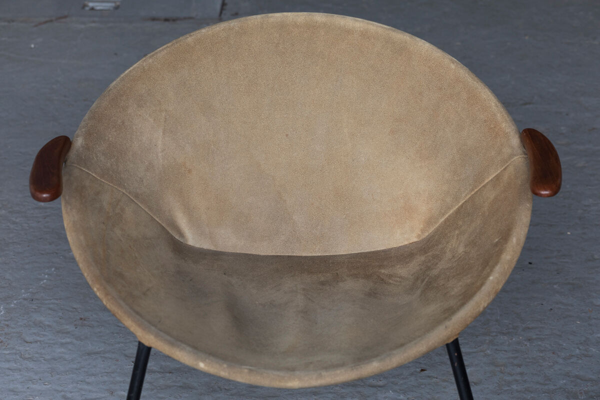 Balloon armchairs by Hans Olsen for Lea design 1960