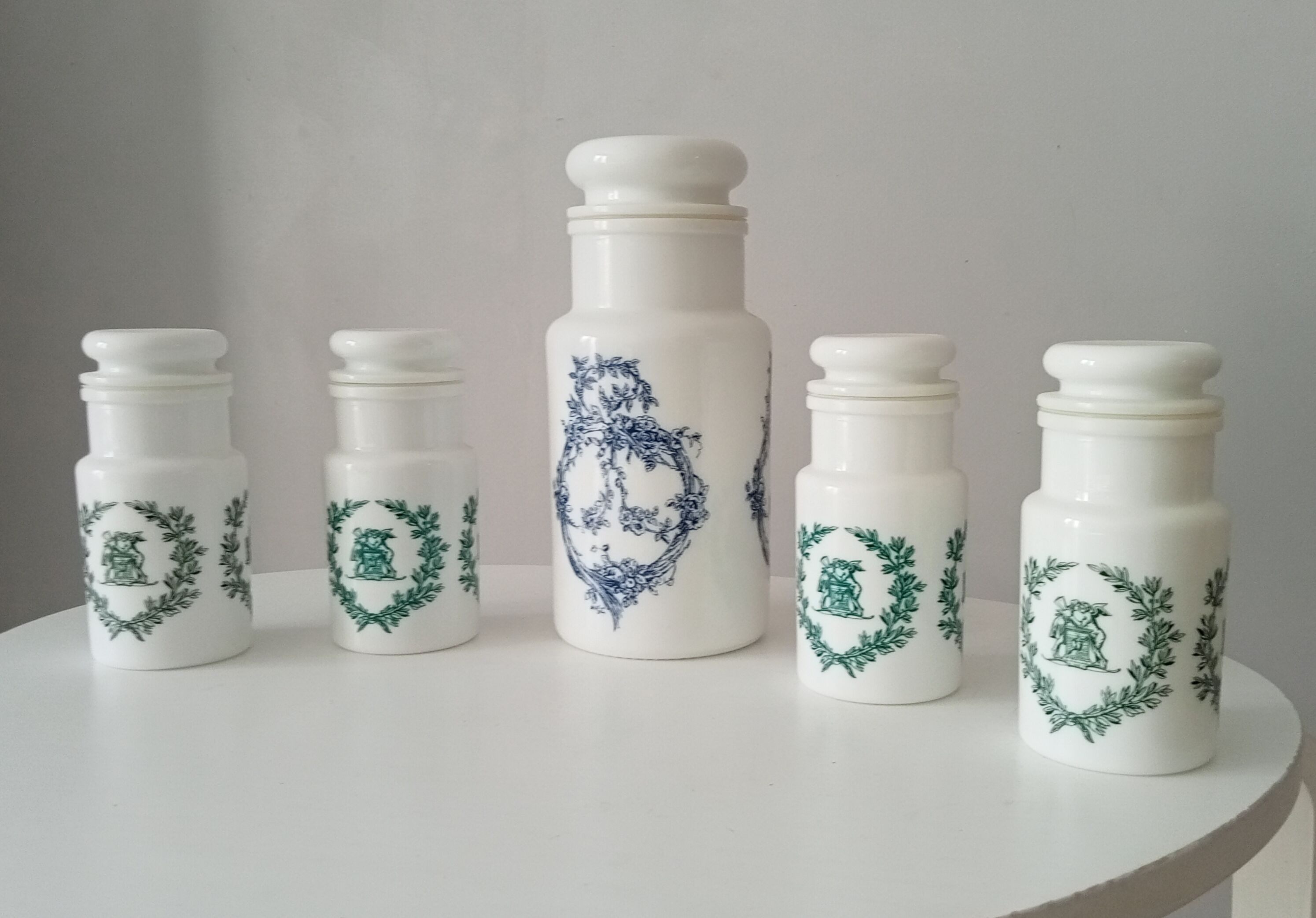 Set of vintage Italian opaline jars