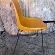 Chaise coque Grosfillex