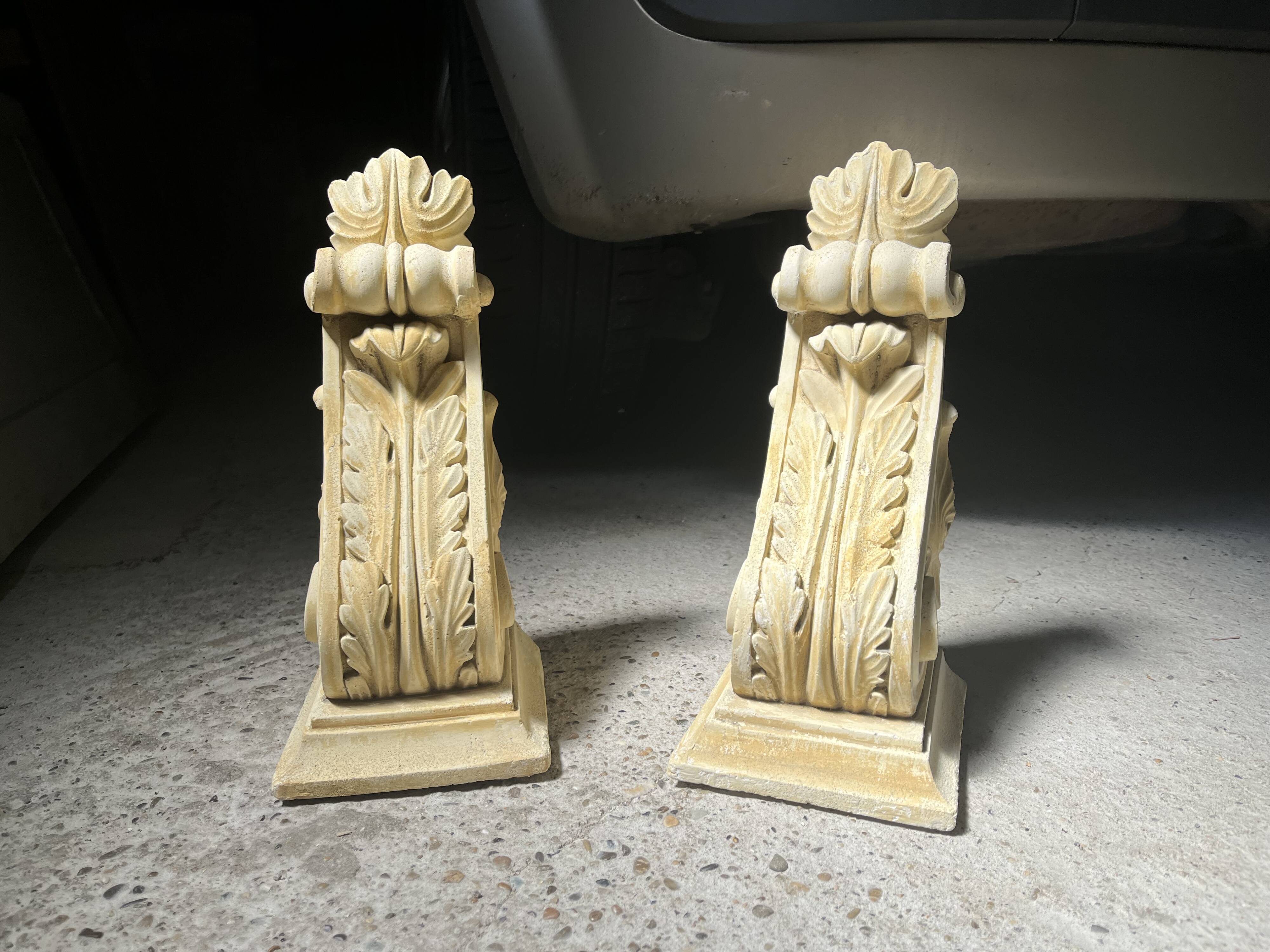 Moulded plaster bookends
