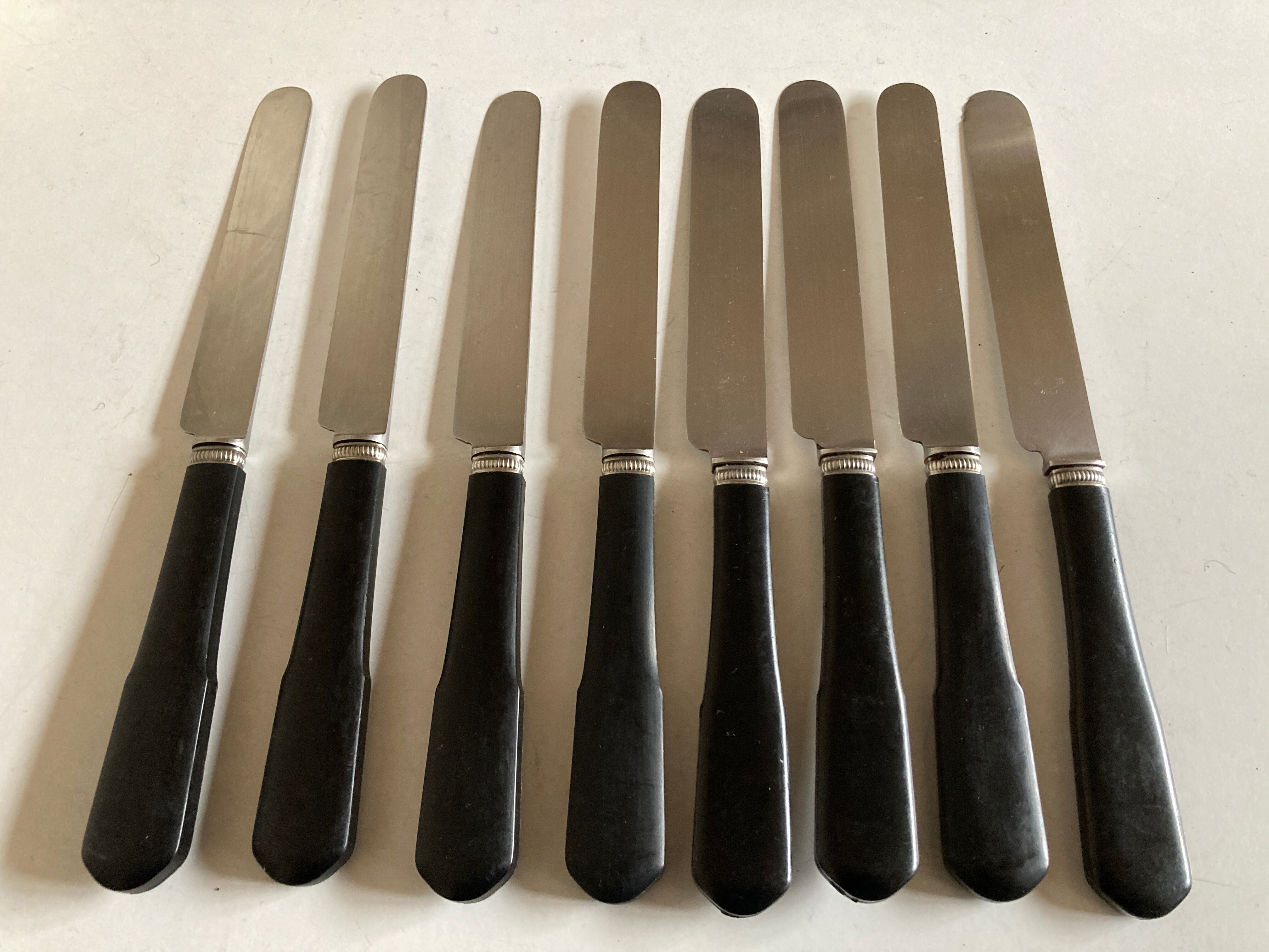 Set of 8 knives Cluny Vieux Paris 1920 black Bakelite handle