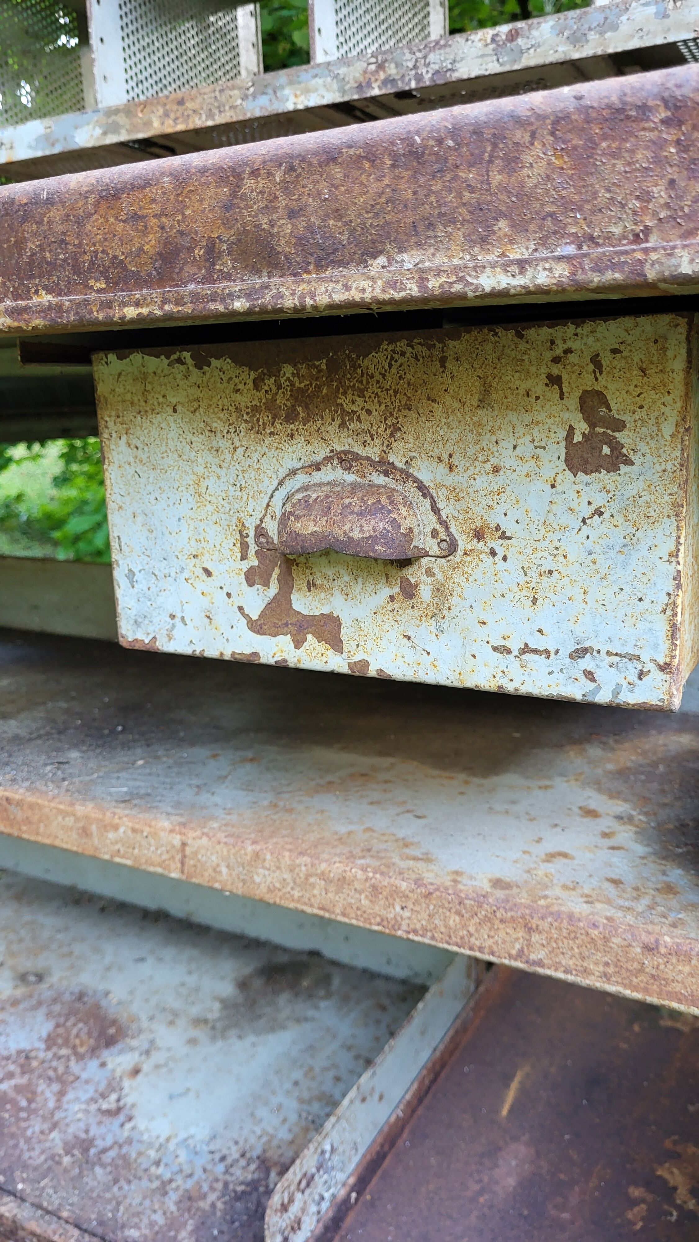 Industrial design postal sorting office